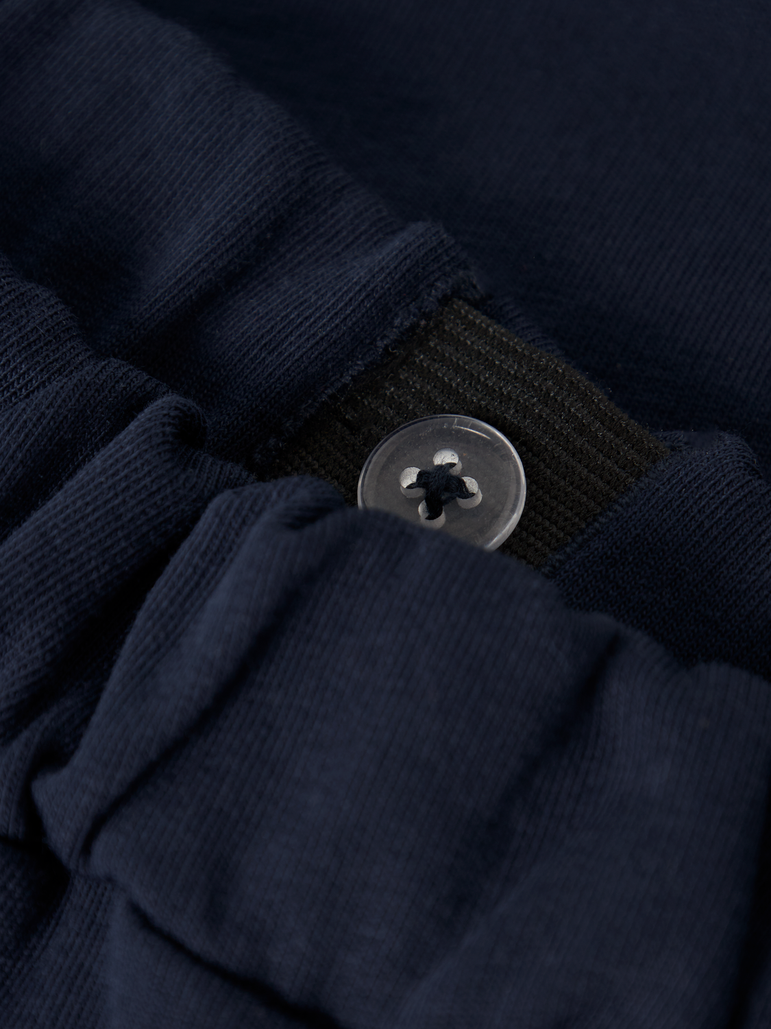 model_shot-front_full